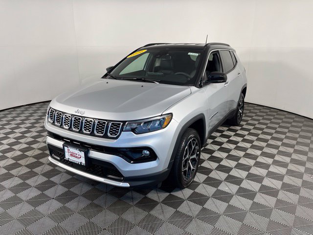 Used 2026 Jeep Compass Limited AWD/4WD image 3