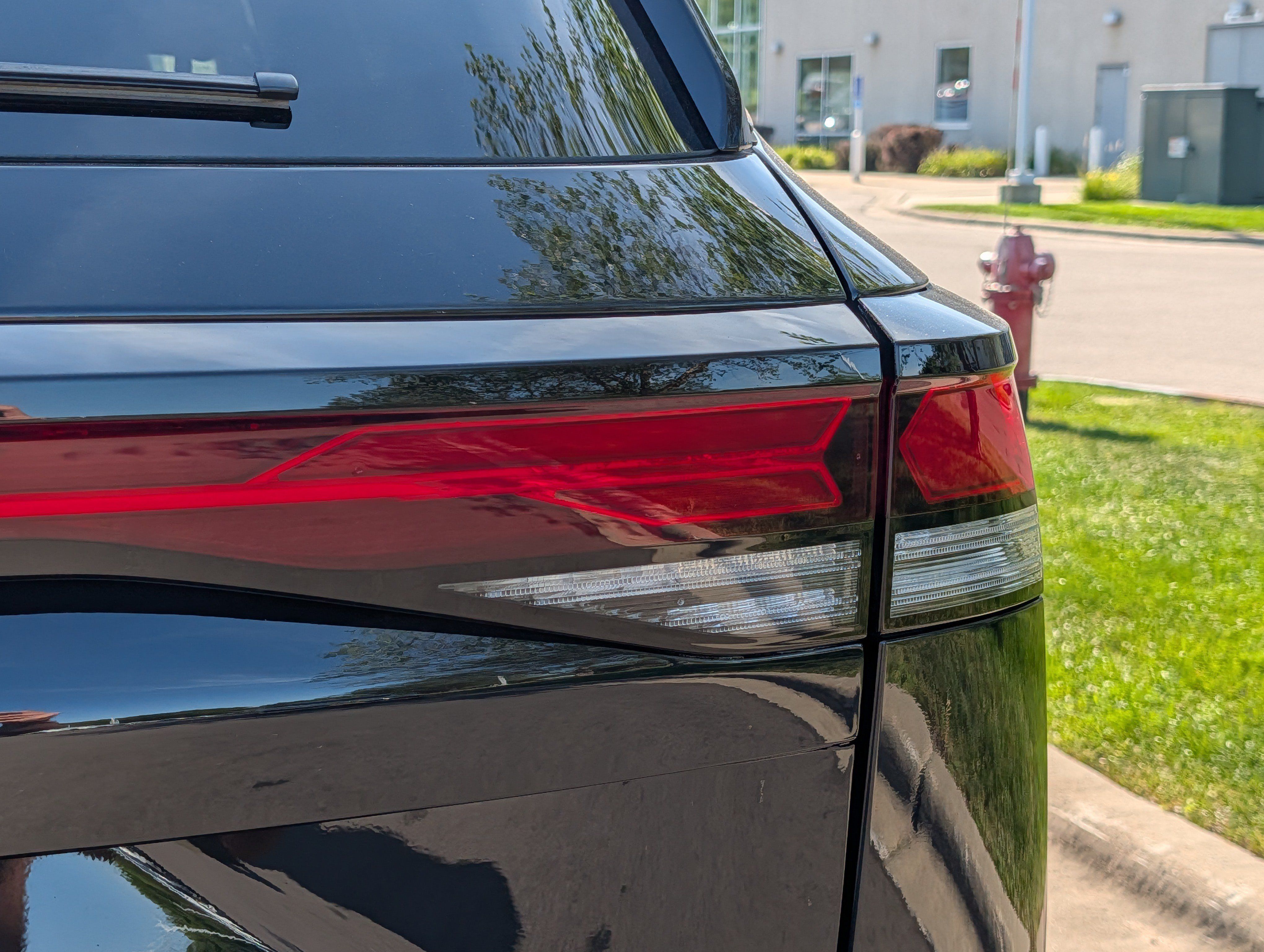 Certified 2026 Volkswagen Tiguan SE R-Line AWD/4WD image 17