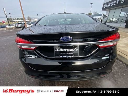 Used 2018 Ford Fusion SE w/ Fusion SE Technology Package image 35