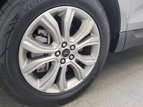 Used 2024 Ford Edge Titanium image 31