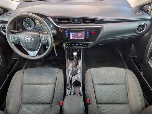 Used 2018 Toyota Corolla LE FWD image 20