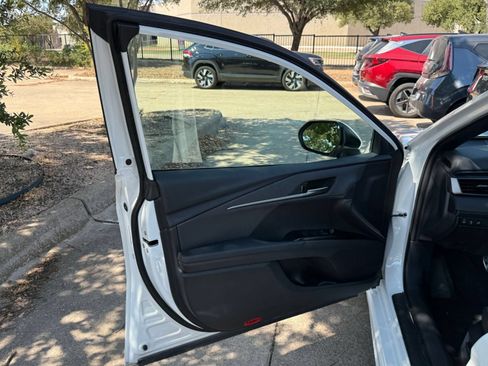 Used 2026 Toyota Camry SE FWD image 15