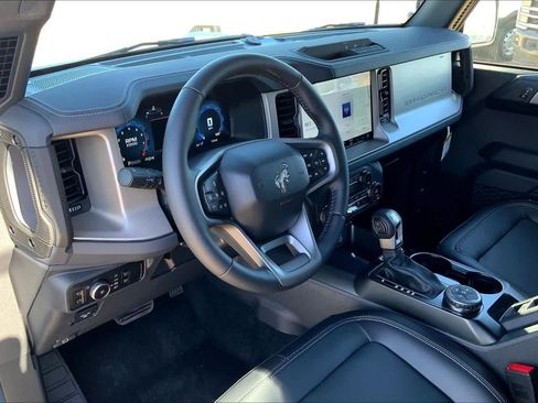 New 2025 Ford Bronco Outer Banks image 8