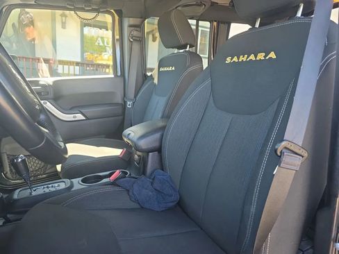 Used 2014 Jeep Wrangler Unlimited Sahara w/ Max Tow Package AWD/4WD image 12