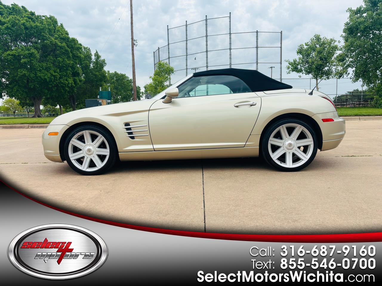 Used 2006 Chrysler Crossfire Limited RWD image 1
