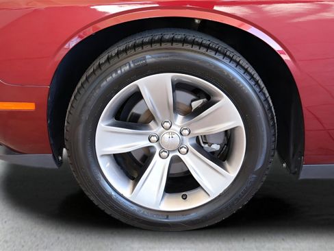 Used 2019 Dodge Challenger SXT image 26