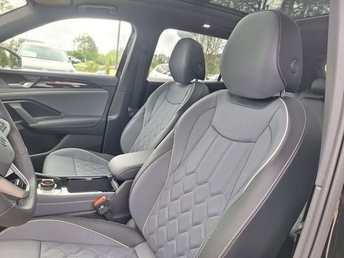 New 2026 Volkswagen Tiguan SEL R-Line AWD/4WD image 11