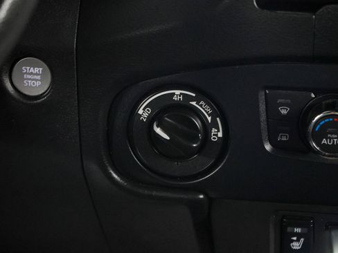 Used 2022 Nissan Frontier PRO-4X AWD/4WD image 21