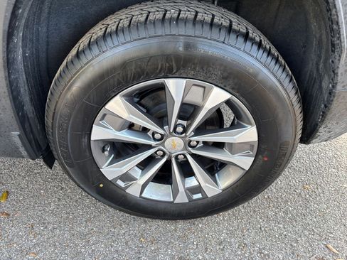 Used 2025 Chevrolet Equinox LT image 30