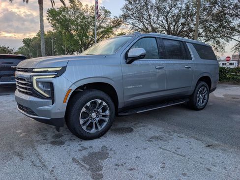 New 2026 Chevrolet Suburban LT w/ Comfort Package RWD image 3