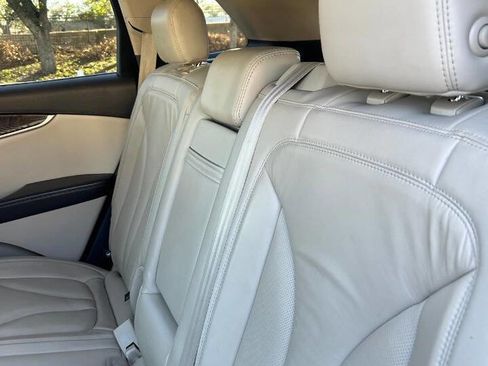 Used 2017 Lincoln MKX Select w/ Select Plus Package image 37