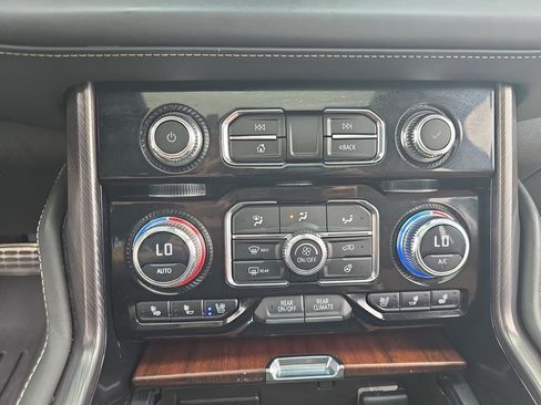 Certified 2023 GMC Yukon XL Denali Ultimate image 24