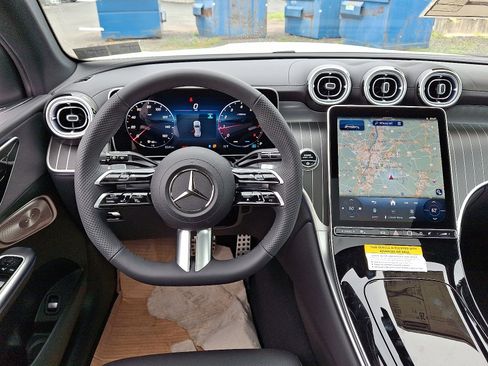 New 2025 Mercedes-Benz GLC 300 4MATIC image 11