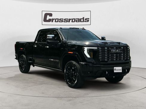 Used 2025 GMC Sierra 2500 Denali Ultimate AWD/4WD image 7