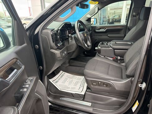 Used 2023 Chevrolet Silverado 1500 LT image 8