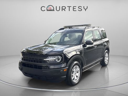 Used 2022 Ford Bronco Sport Base image 2