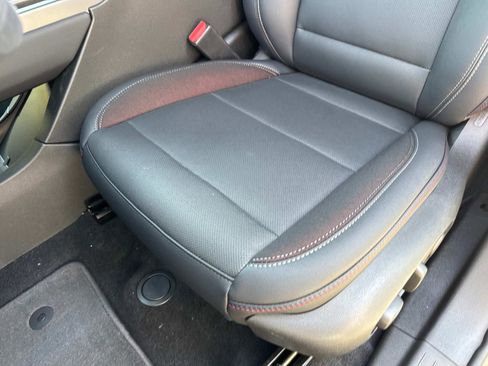 New 2025 Chevrolet Equinox EV RS image 19