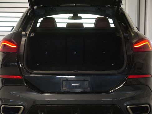 Used 2021 BMW X6 M50i w/ Executive Package image 32