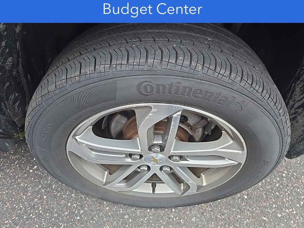 Used 2017 Chevrolet Equinox Premier w/ Enhanced Convenience Package FWD image 31