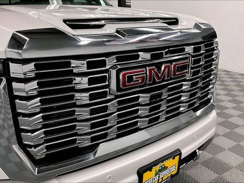 Used 2024 GMC Sierra 3500 Denali w/ Denali Reserve Package AWD/4WD image 35
