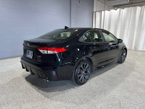 Used 2024 Toyota Corolla SE FWD image 3