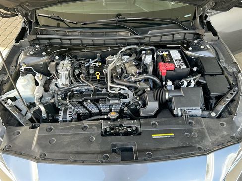 Used 2024 Nissan Altima 2.5 SV image 37