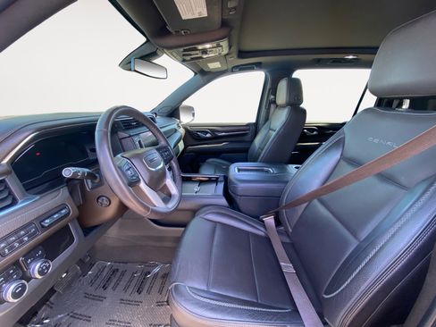 Used 2022 GMC Yukon XL Denali image 23