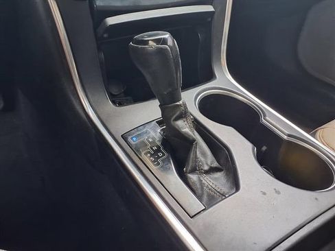 Used 2017 Toyota Camry SE FWD image 16