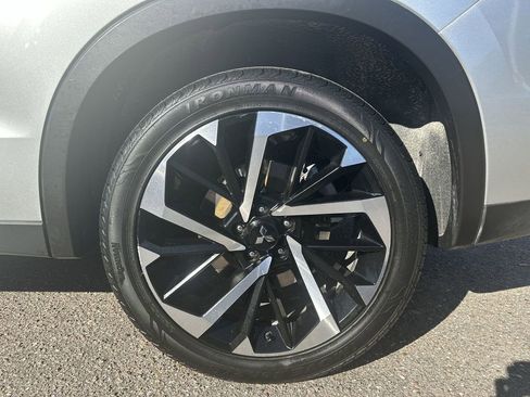 Used 2024 Mitsubishi Outlander SE image 34