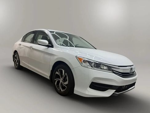 Used 2017 Honda Accord LX image 2
