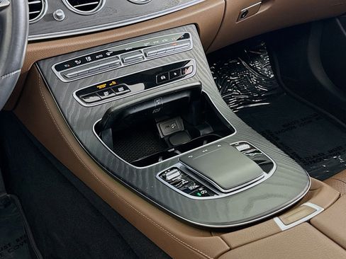 Used 2021 Mercedes-Benz E 350 Sedan image 5