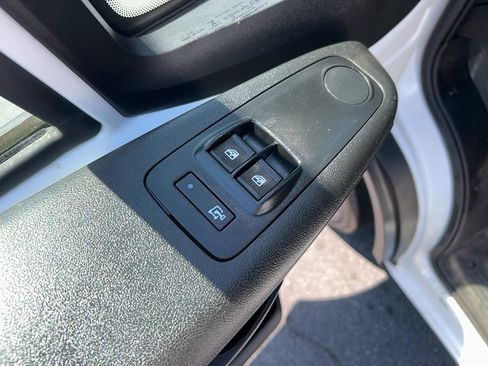 Used 2023 RAM ProMaster 2500 FWD image 12
