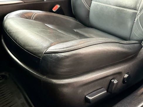 Used 2015 Toyota Camry XLE image 19