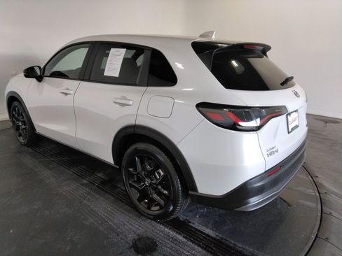 Used 2025 Honda HR-V Sport image 8