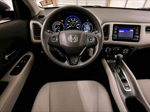 Used 2021 Honda HR-V LX image 5