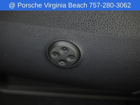 Used 2025 Mercedes-Benz GLC 300 4MATIC image 28