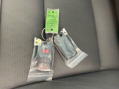 New 2025 Toyota Tundra Platinum image 27