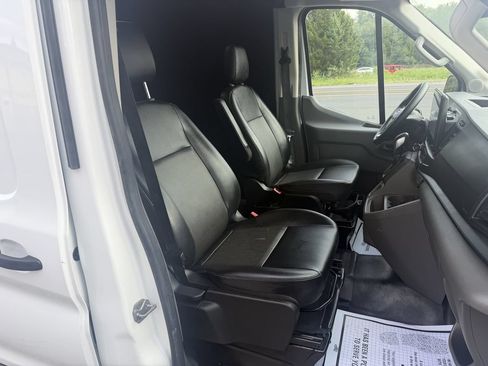 Used 2025 Ford Transit 250 148 Medium Roof w/ Exterior Upgrade Package RWD image 28