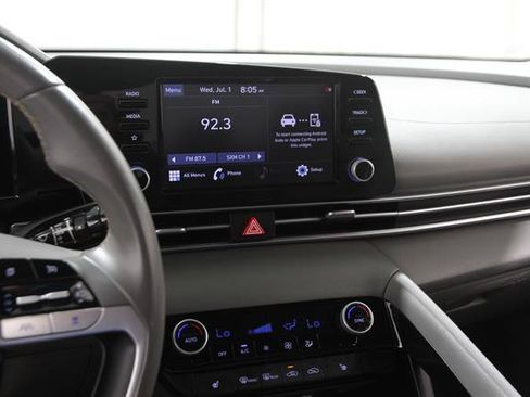 Used 2021 Hyundai Elantra SEL w/ Convenience + Premium Package FWD image 9