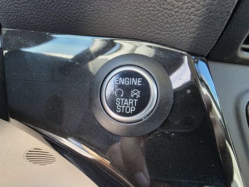 Used 2017 Ford Escape Titanium FWD image 23