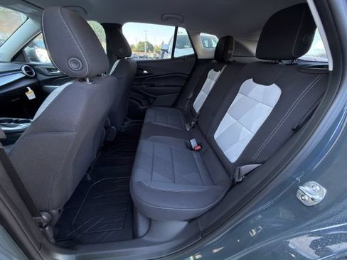 New 2026 Chevrolet Trax LS w/ LS Convenience Package FWD image 19
