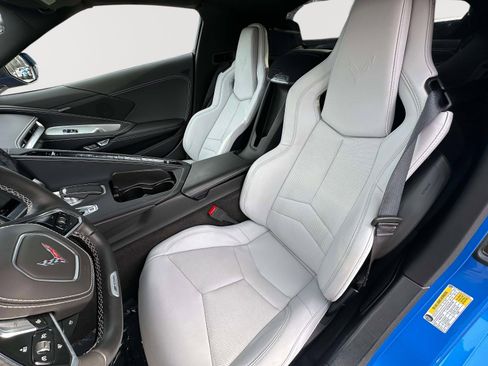 Used 2025 Chevrolet Corvette Z06 image 34