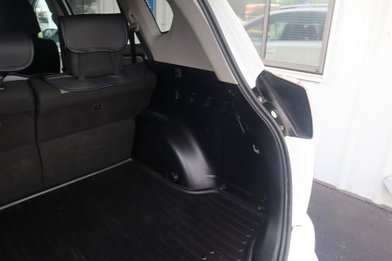Used 2017 Toyota RAV4 XLE AWD/4WD image 45