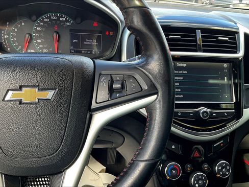 Used 2017 Chevrolet Sonic LT w/ Fun and Sun Package image 18