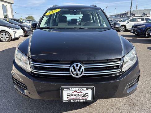 Used 2017 Volkswagen Tiguan S image 8