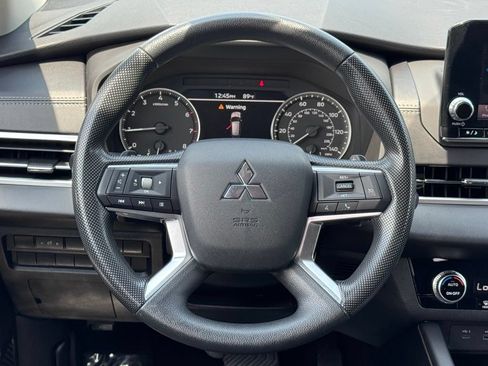 Used 2022 Mitsubishi Outlander ES FWD image 8