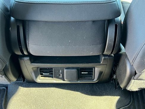 Used 2025 Chevrolet Silverado 1500 LT image 18