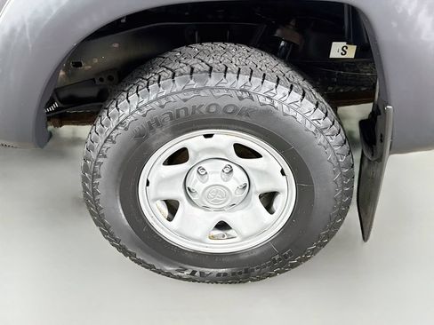 Used 2013 Toyota Tacoma 4x4 Regular Cab image 27