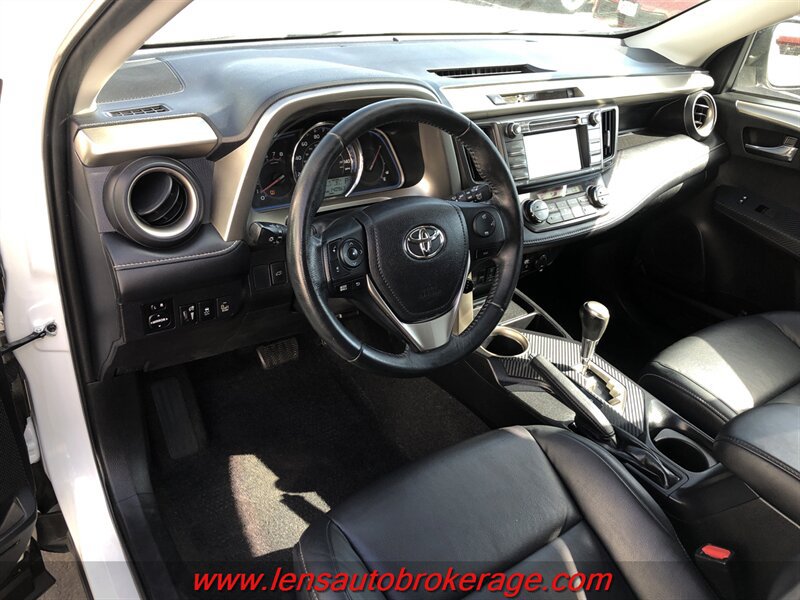 Used 2015 Toyota RAV4 Limited w/ Technology Package FWD image 10