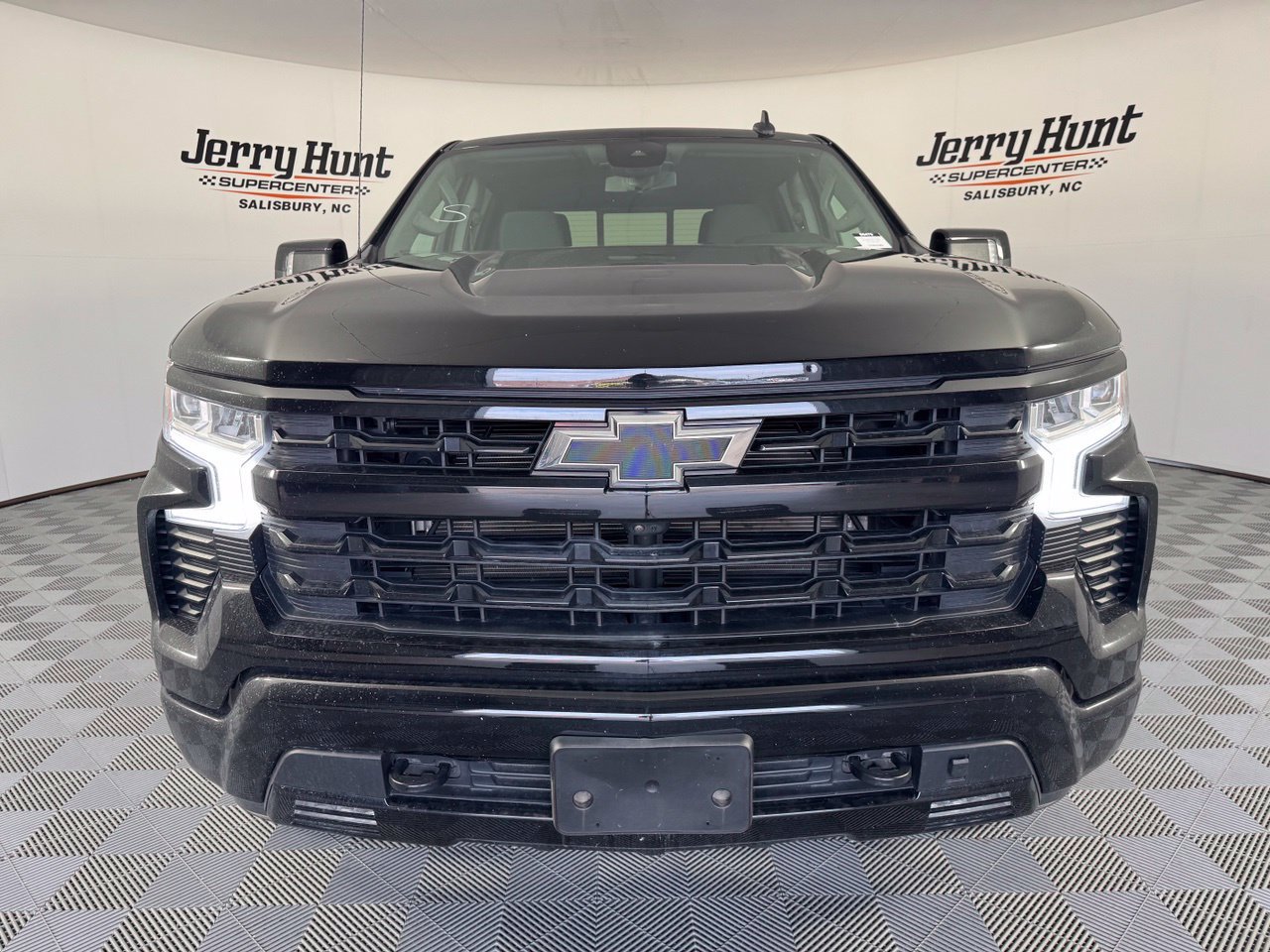 Used 2023 Chevrolet Silverado 1500 RST AWD/4WD image 5